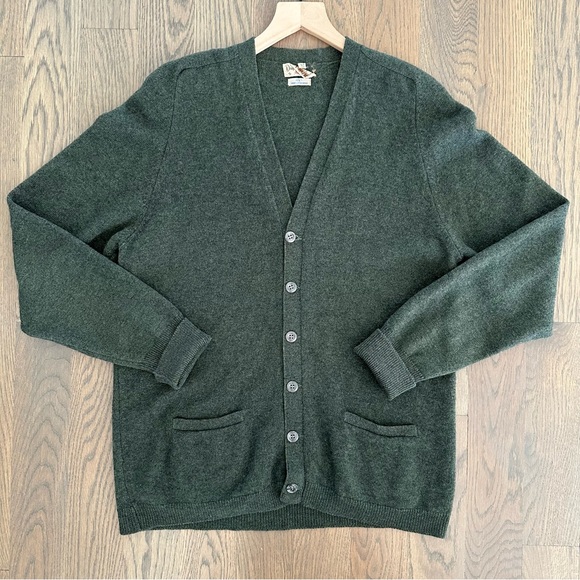 Vintage Men s Alan Paine for Dayton V neck Cardigan Sweater in Forest Green L Sweaters